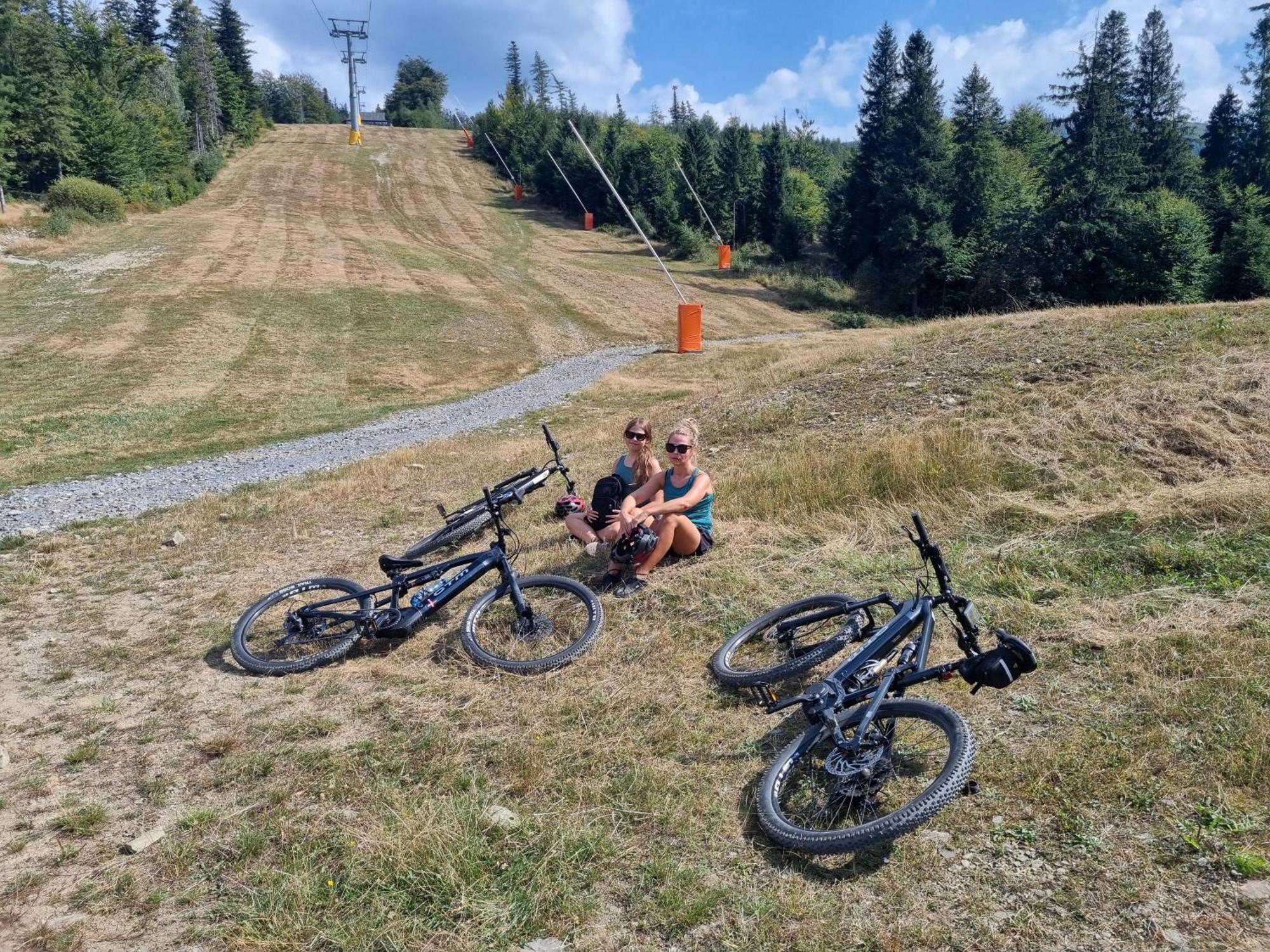 Apartament Elbrus Czyrna Szczyrk Wypozyczalnia Rowerow E-Bike Czyrna Szkola Narciarska & Wypozyczalnia Ski Serwis Dış mekan fotoğraf